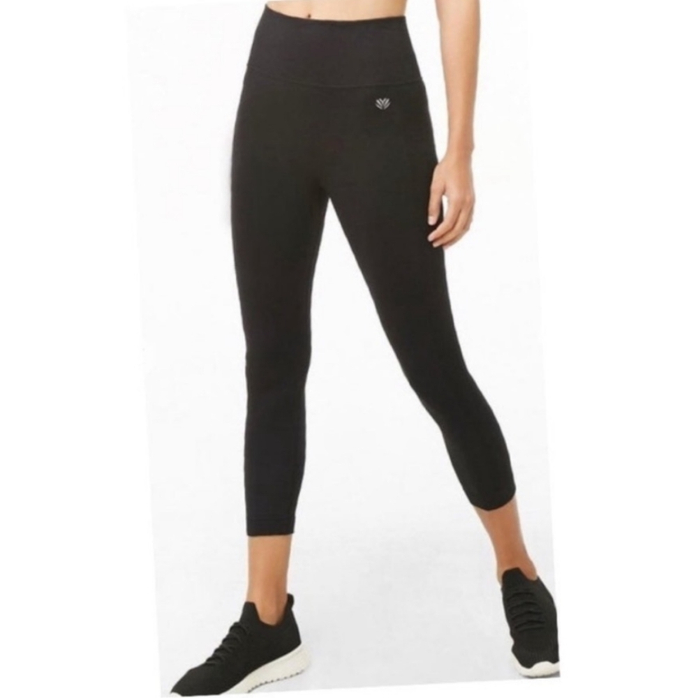 3/$20🌟 Forever 21 Black High-Waist Capri Leggings Size Small